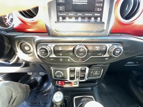 Used 2018 Jeep Wrangler Unlimited Rubicon w/ Steel Bumper Group image 20