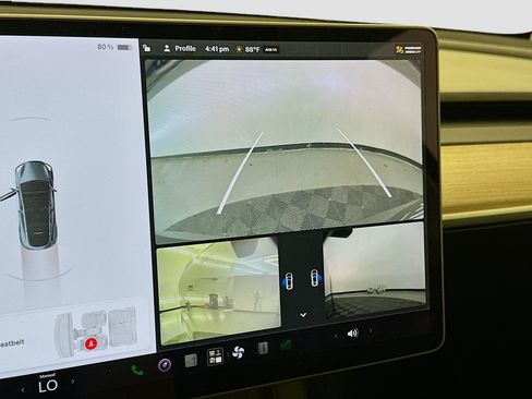 Used 2022 Tesla Model Y Long Range AWD/4WD image 23