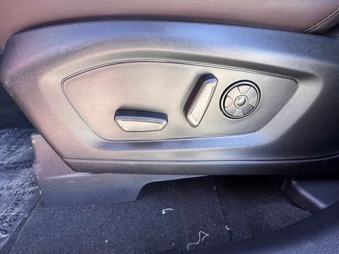 New 2026 Ford Explorer Platinum image 19