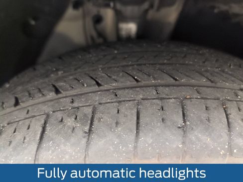 Used 2025 Kia Carnival EX FWD image 21