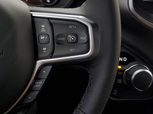 New 2026 RAM 1500 4x4 Crew Cab image 18