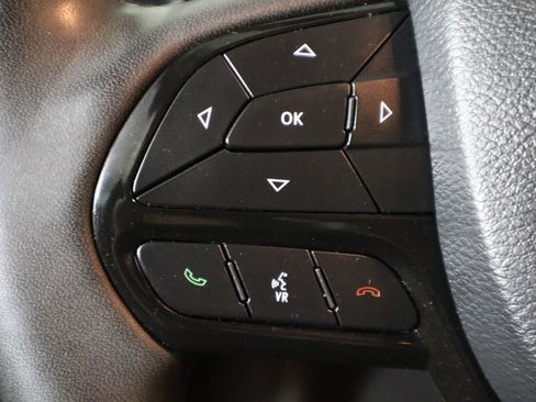 Used 2023 Jeep Cherokee Altitude Lux image 39