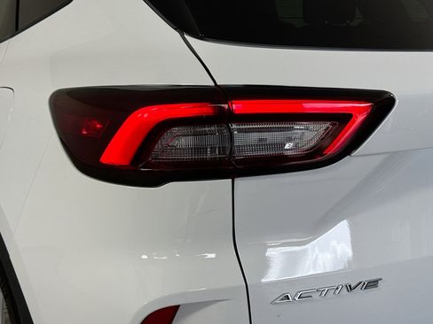 Used 2025 Ford Escape Active image 34