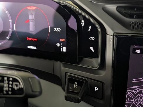 New 2026 Porsche Cayenne Turbo AWD/4WD image 35