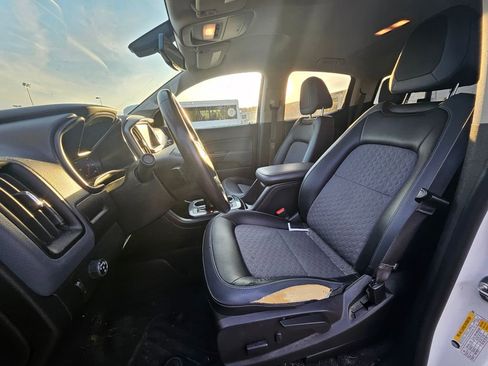 Used 2018 Chevrolet Colorado Z71 image 9