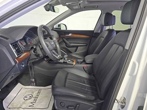 Used 2023 Audi Q5 2.0T Premium w/ Convenience Package AWD/4WD image 7