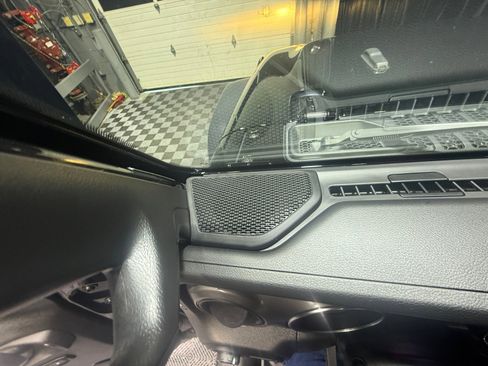 Used 2023 Jeep Wrangler Sport S image 27