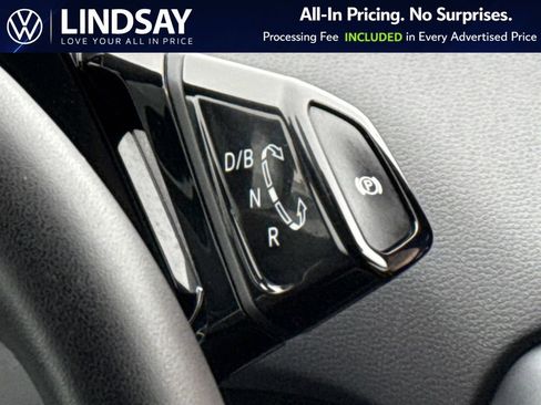 Used 2023 Volkswagen ID.4 2WD image 17
