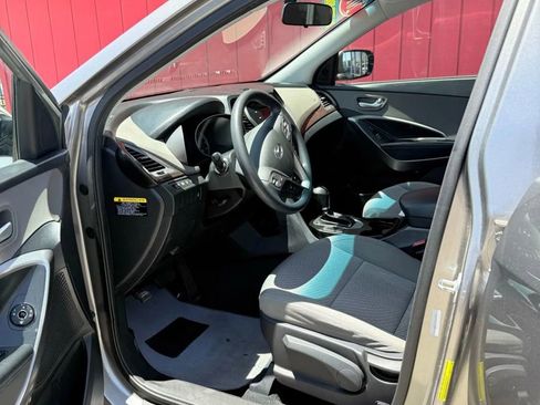 Used 2017 Hyundai Santa Fe Sport image 6