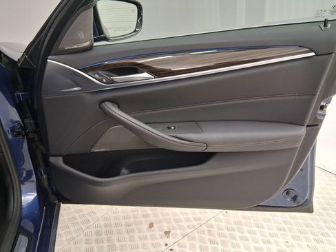 Used 2023 BMW 530e w/ Premium Package RWD image 36