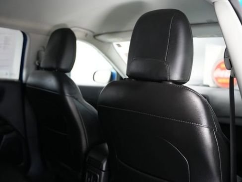 Used 2019 Jeep Compass Limited AWD/4WD image 17
