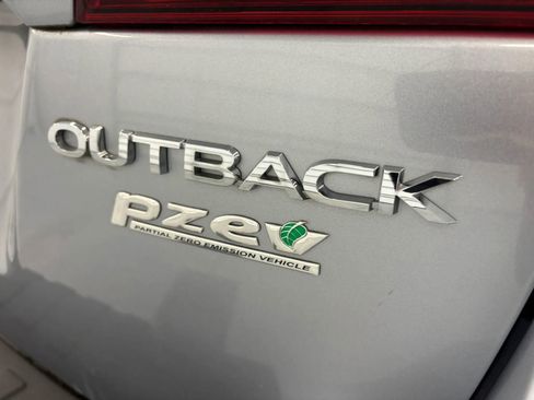 Used 2017 Subaru Outback 2.5i AWD/4WD image 48