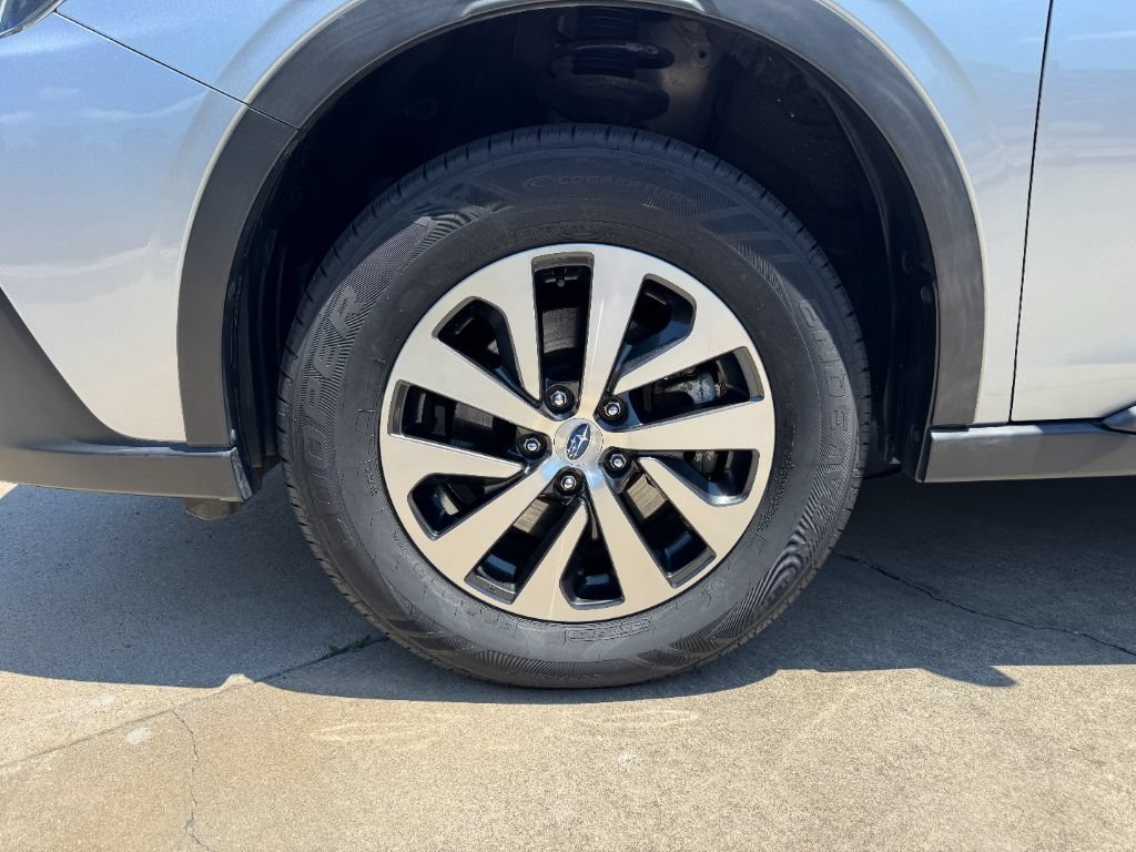 Used 2021 Subaru Outback AWD/4WD image 10