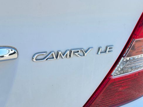 Used 2004 Toyota Camry LE FWD image 12