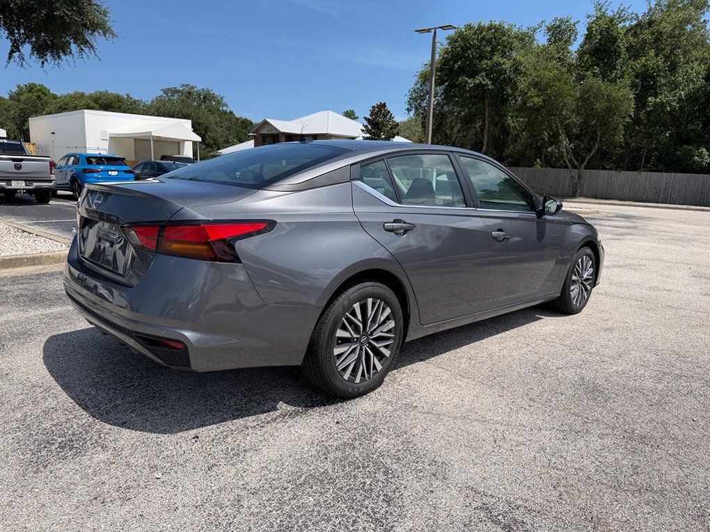 Used 2026 Nissan Altima 2.5 SV FWD image 8