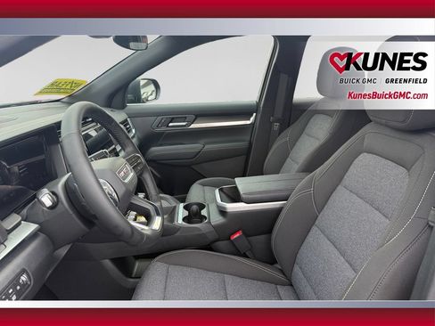 New 2026 GMC Terrain Elevation w/ LPO, Floor Liner Package AWD/4WD image 17