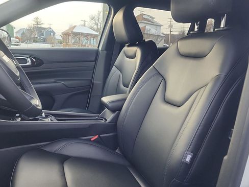 New 2026 Jeep Compass Limited w/ Sun, Sound & Navigation Group image 12