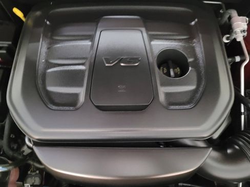 Used 2021 Jeep Grand Cherokee Laredo image 30