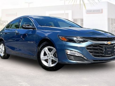 Used 2024 Chevrolet Malibu LT FWD image 1