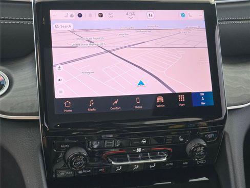 New 2025 Jeep Grand Cherokee Limited w/ Black Appearance Package image 29