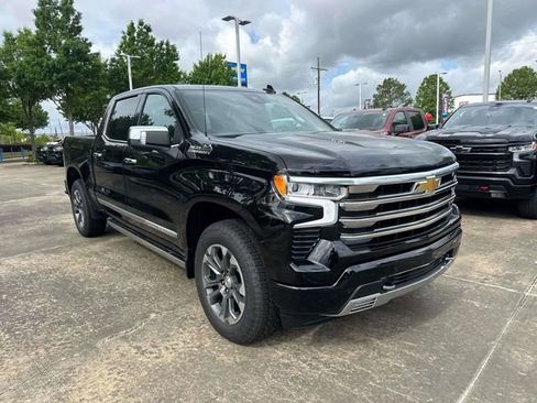 New 2026 Chevrolet Silverado 1500 High Country w/ Technology Package AWD/4WD image 1