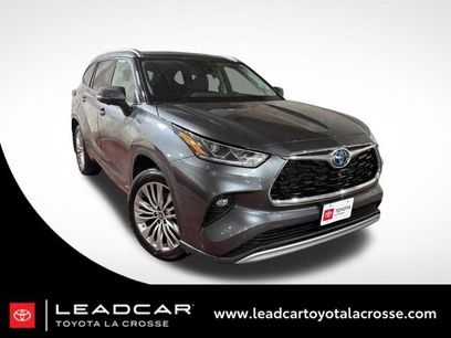 Used 2024 Toyota Highlander Platinum