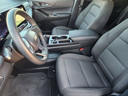 Used 2026 Chevrolet Equinox LT AWD/4WD image 13
