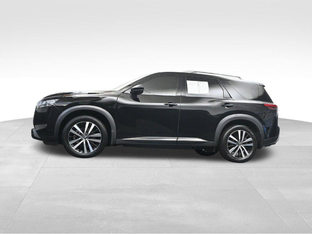 Used 2024 Nissan Pathfinder Platinum w/ Cargo Package AWD/4WD image 26