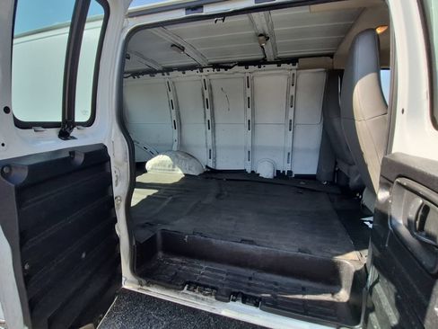 Used 2019 Chevrolet Express 2500 w/ Enhanced Convenience Package RWD image 32