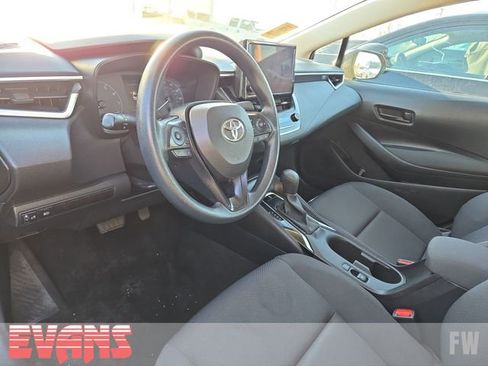 Used 2024 Toyota Corolla LE image 4