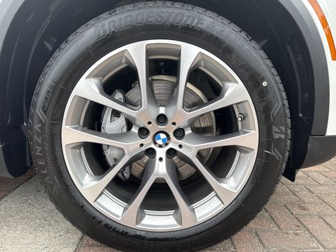 New 2026 BMW X5 xDrive40i w/ Premium Package AWD/4WD image 18
