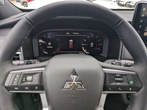 New 2026 Mitsubishi Outlander SEL Black Edition FWD image 25