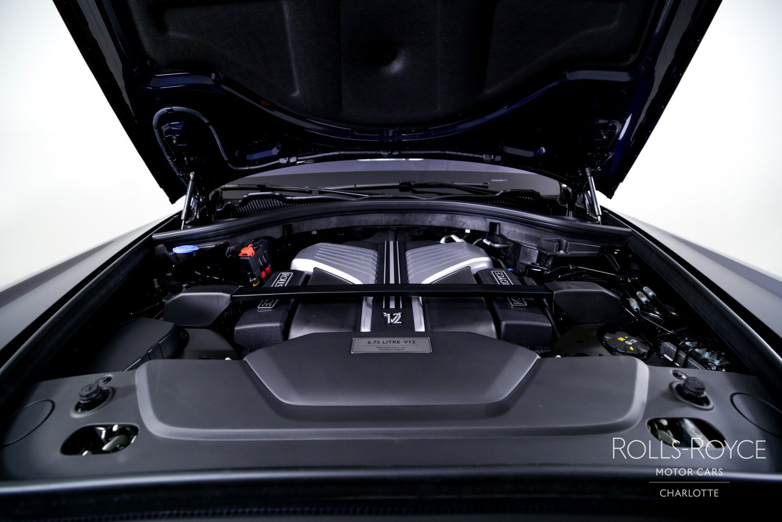 Certified 2024 Rolls-Royce Cullinan AWD/4WD image 38