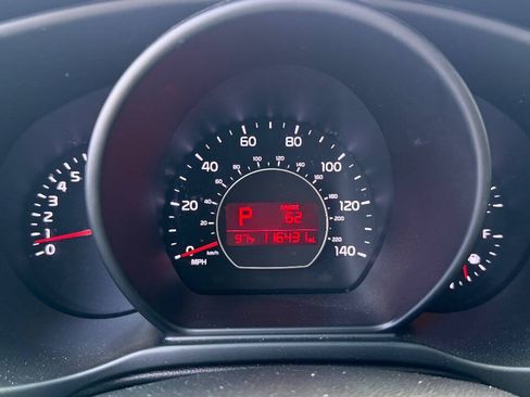 Used 2017 Kia Soul FWD image 11