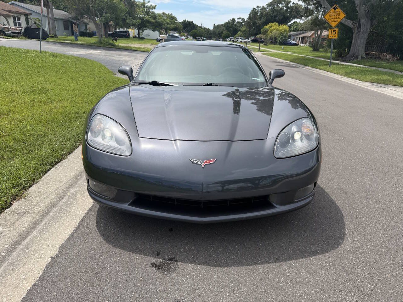 Used 2009 Chevrolet Corvette Coupe w/ Z51 Performance Package RWD image 6