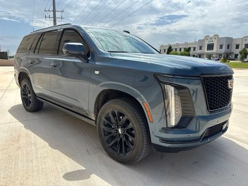 Used 2025 Cadillac Escalade Sport Platinum w/ LPO, Floor Liner Package AWD/4WD image 3