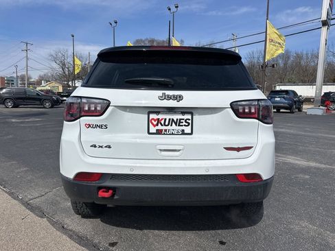 Used 2025 Jeep Compass Trailhawk AWD/4WD image 15