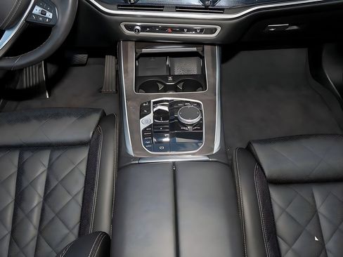 Used 2025 BMW X5 xDrive40i w/ Climate Comfort Package AWD/4WD image 26