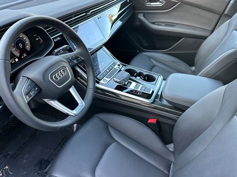 Used 2025 Audi Q8 Premium Plus w/ Premium Plus Package image 4