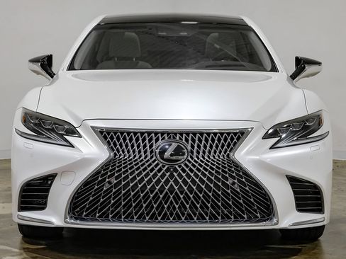 Used 2018 Lexus LS 500 w/ Luxury Package RWD image 8
