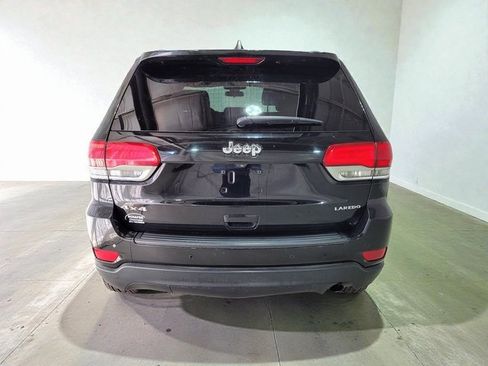 Used 2018 Jeep Grand Cherokee Laredo image 21