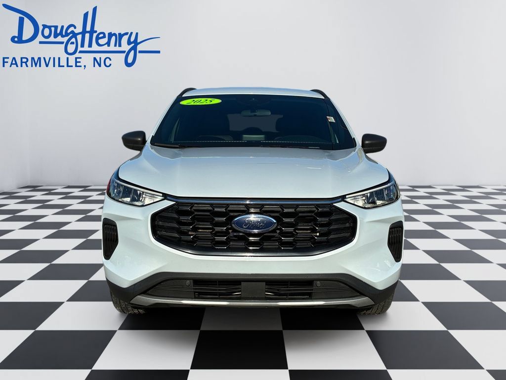 Used 2025 Ford Escape ST-Line AWD/4WD image 8