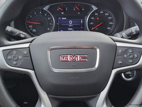 Used 2022 GMC Terrain SLE image 25