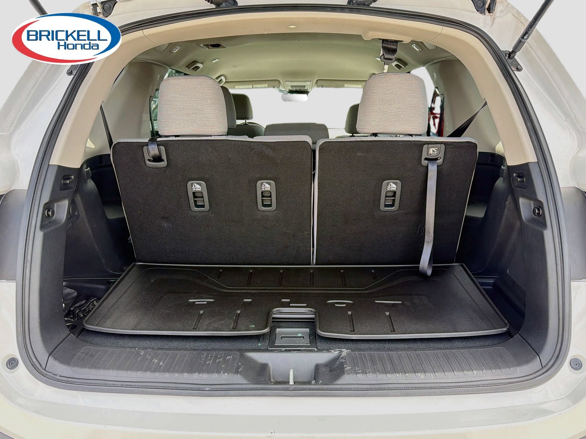 Used 2023 Honda Pilot LX image 14