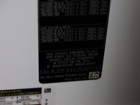 New 2025 Land Rover Discovery S image 24