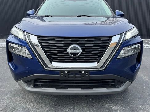 Used 2023 Nissan Rogue SV image 9