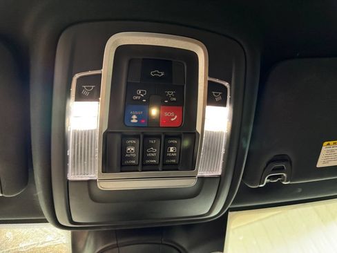 Used 2021 RAM 2500 Limited AWD/4WD image 23