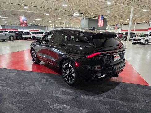 New 2026 Lincoln Nautilus Reserve image 7