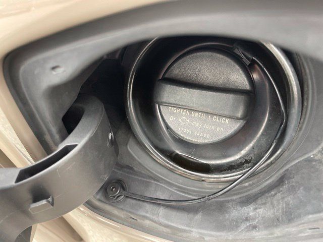 Used 2022 Nissan Frontier Pro-X RWD image 9