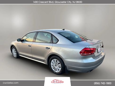 Used 2014 Volkswagen Passat 1.8T S image 8